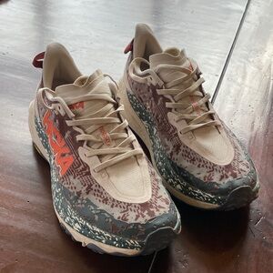 Hoka SPEEDGOAT 6 Trail Shoes- NWOT